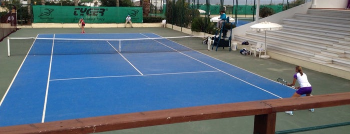 Ace Tennis Academy Summer Resort is one of Tempat yang Disukai Giannis.