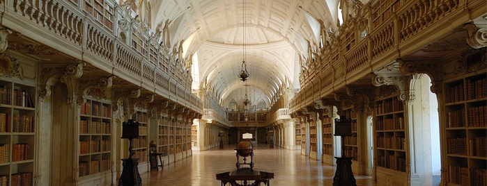 Biblioteca do Palácio Nacional de Mafra is one of Raquel’s Liked Places.