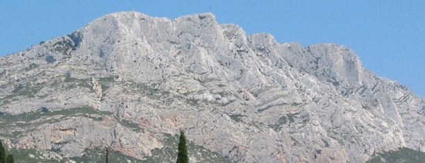 Montagne Sainte-Victoire is one of Les adresses aixoises <3.