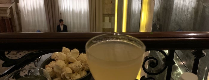 Lobby Bar is one of Timさんのお気に入りスポット.
