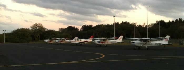 Merritt Island Airport is one of สถานที่ที่ Ken ถูกใจ.