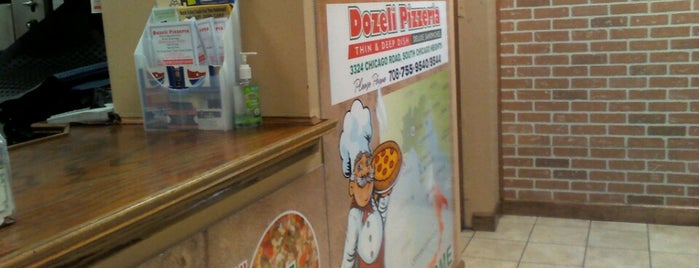 Dozeli Pizzeria is one of Locais salvos de Dan.