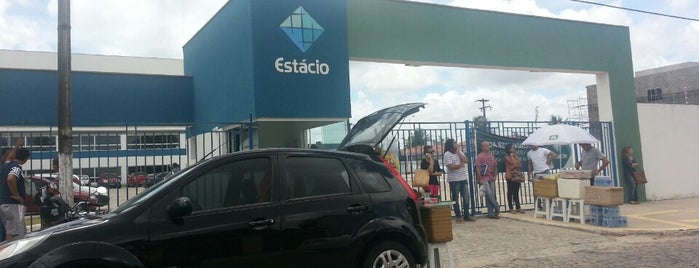 Estácio is one of สถานที่ที่ Alberto Luthianne ถูกใจ.