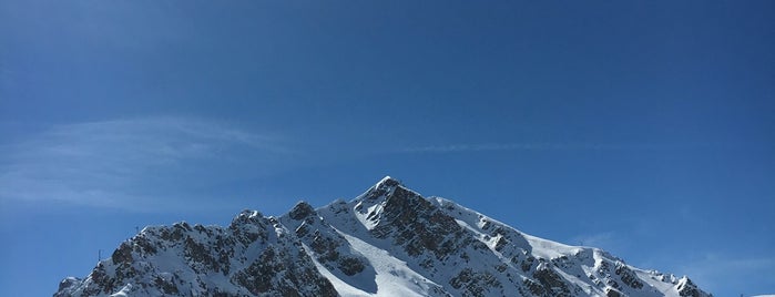 Le Roc - Resto d'altitude is one of Les 3 Vallées - Swiss.