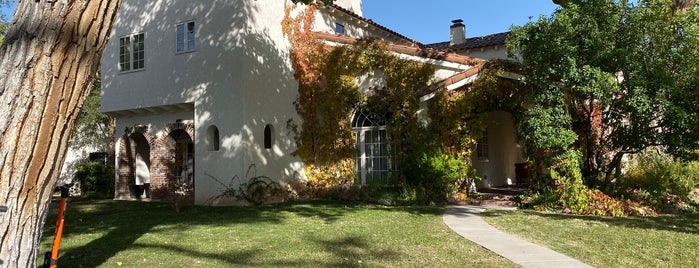 Jesse Pinkman's House is one of Locais curtidos por Frank.