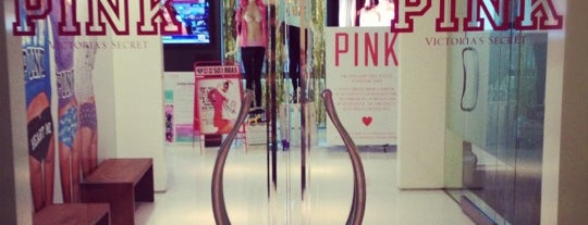 Victoria's Secret NYHQ is one of Carl og Anne i New York.