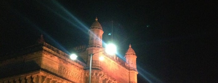 Gateway of India is one of places where i generally go for NightOut in Mumbai.