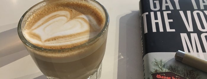 Everyman Espresso is one of Jakeさんのお気に入りスポット.