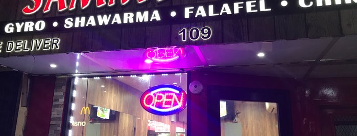 Sammy’s Halal is one of Jakeさんのお気に入りスポット.