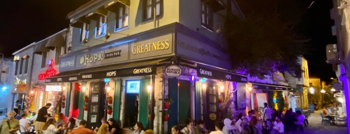 Hops Irish Pub&Stage is one of Cesme.