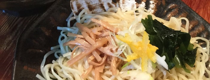 九州らーめん 艶まる is one of 行ったラーメン屋さん.