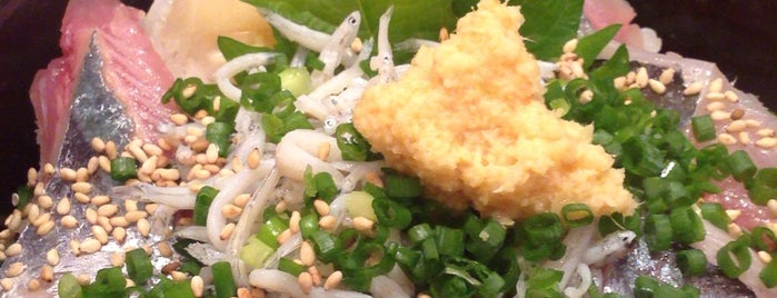 橡の木寿司 is one of Locais curtidos por Suan Pin.