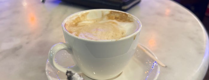 Read Cafe is one of Posti che sono piaciuti a Ruveyda.