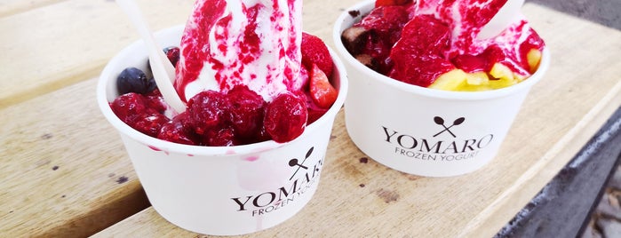 YOMARO Frozen Yogurt is one of Düsseldorf Best: Coffee, dessert, breakfast.