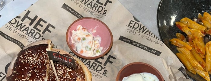 Chef Edward's is one of كفيهات طرابزون.