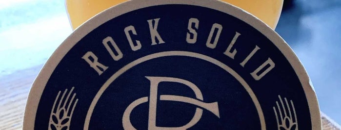 RockSolid Brewing Co. is one of Lugares favoritos de Ken.