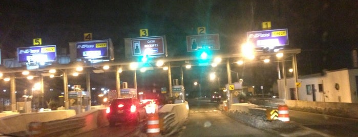 Woodbury Toll Barrier - NYS Thruway is one of Nayef’s Liked Places.