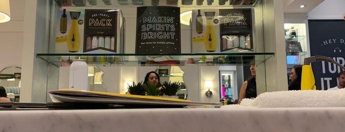 Drybar is one of Andreaさんのお気に入りスポット.