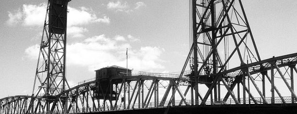 Steel Bridge is one of Posti che sono piaciuti a Malcolm.