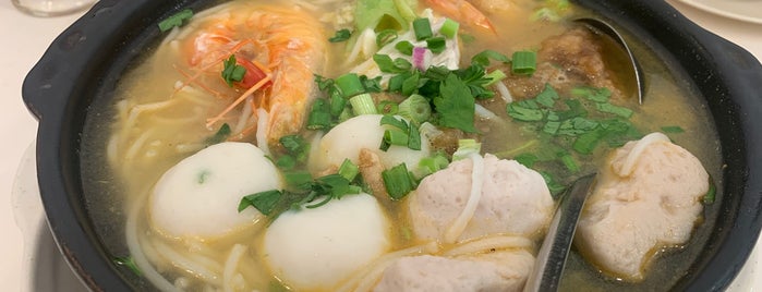 Quay Pot (肥仔煲) is one of Food.