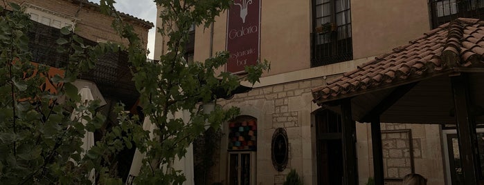 GALORIA is one of Restaurantes España.