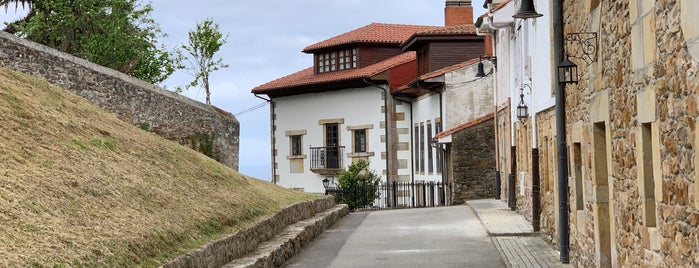 Hotel Palacio de Vallados is one of Jonatan : понравившиеся места.