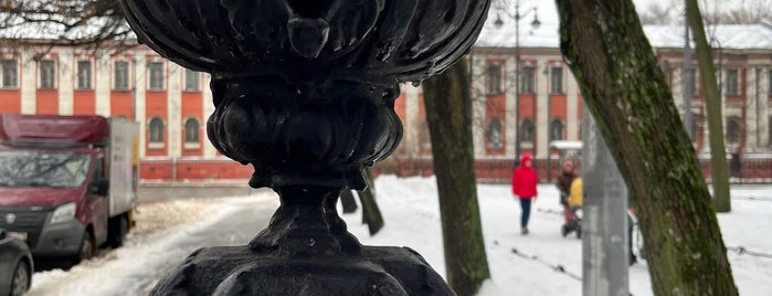 Rumyantsev Garden is one of Gardens & parks of Sankt-Petersburg.