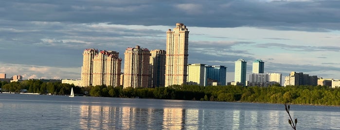Причал «Серебряный бор» is one of Москва река.