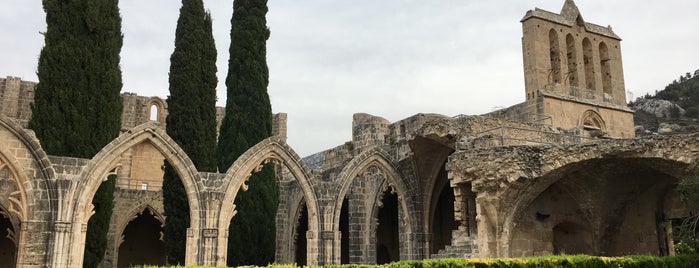 Bellapais Monastery is one of Orte, die Fatih gefallen.