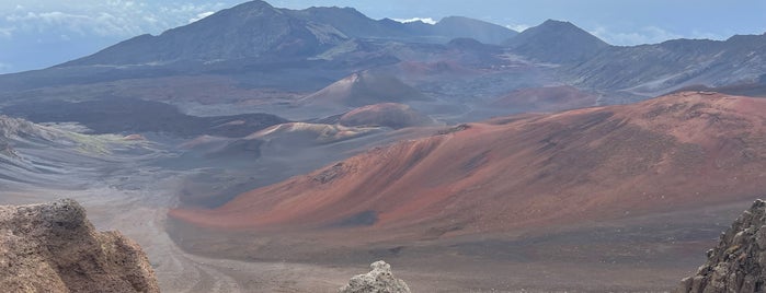 Pu‘u ‘ula‘ula (Haleakalā Summit) is one of Hawaii.