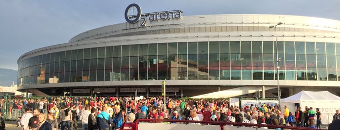 O2 arena is one of Orte, die Pavlína gefallen.