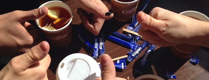 Lavazza is one of Tolga'nın Beğendiği Mekanlar.