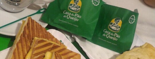 Casa do Pão de Queijo is one of Heloisaさんのお気に入りスポット.