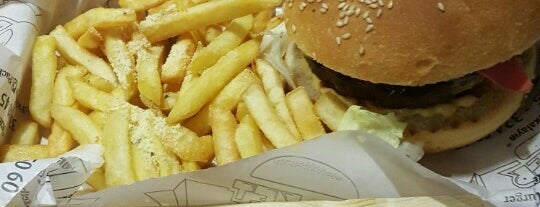 Packet Burger is one of Lieux sauvegardés par Emre.