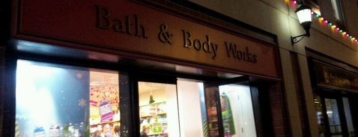 Bath & Body Works is one of Con mi Amor.
