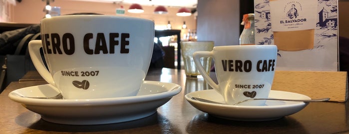 Vero Cafe is one of Locais curtidos por Diana.