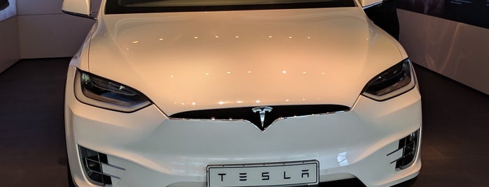 Tesla Store is one of Berlin.