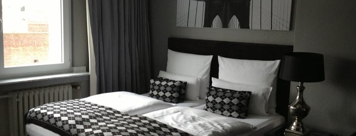 Sir And Lady Astor Hotel Dusseldorf is one of yas's choice.