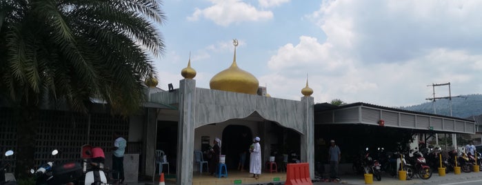 Masjid Kg Melayu Sg Buloh is one of MASJID.