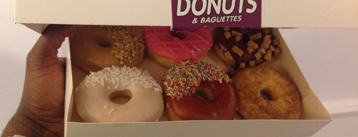 Donuts & Baguettes is one of Posti che sono piaciuti a Nadia.