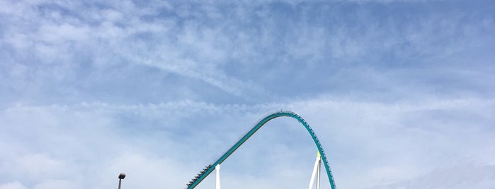 Fury 325 is one of Gordonさんのお気に入りスポット.