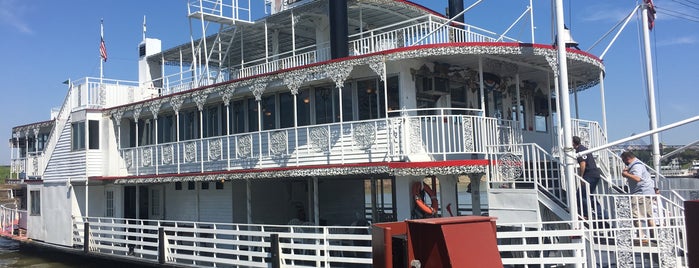 memphis riverboats beale landing is one of สถานที่ที่ Susan ถูกใจ.