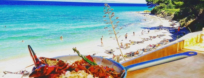 Agora Beach is one of Halkidiki yemek listesi.