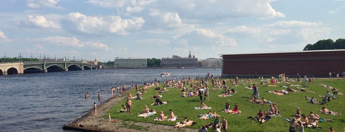 Beach of Peter and Paul Fortress is one of Piter trip.