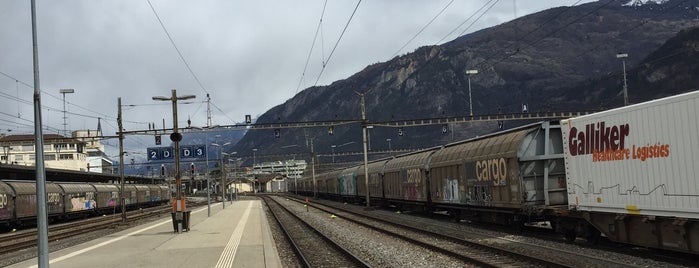 Stazione di Sion is one of Gares.