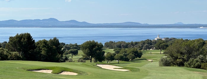 Club de Golf Alcanada is one of Palma.