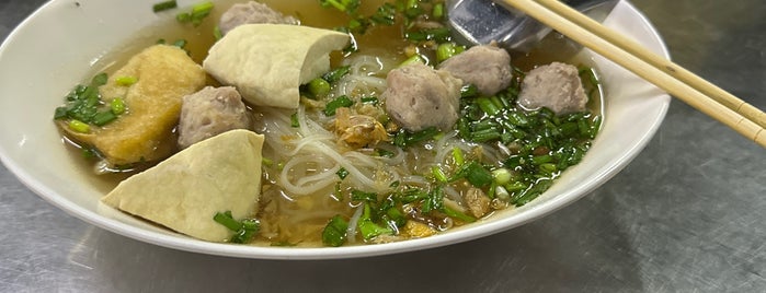 ก๋วยเตี๋ยวเจ๊หมวย is one of Go North.