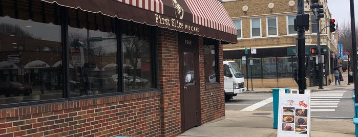First Slice Pie Cafe is one of สถานที่ที่บันทึกไว้ของ Stacy.