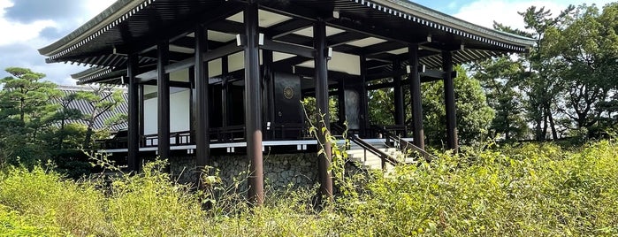 中宮寺 is one of 神社仏閣.