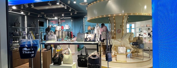 Samantha Thavasa Sweets & Travel is one of The 15 Best Fashion Accessories Stores in Tokyo.